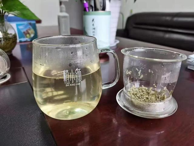 人生如茶，苦极回甜