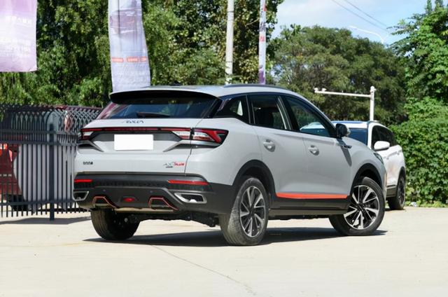 全新SUV，5G技术+190马力+四轮独悬，中配12万，带你看AX7马赫版