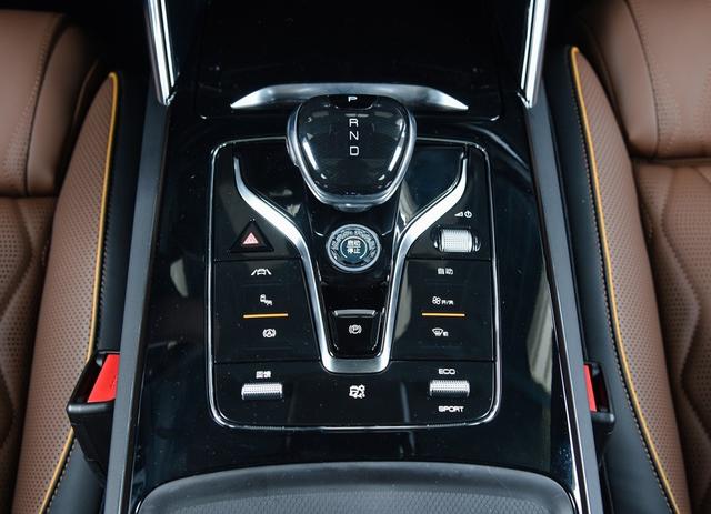 续航超500km，最快4.4秒破百，全系标配7座，详解比亚迪唐EV