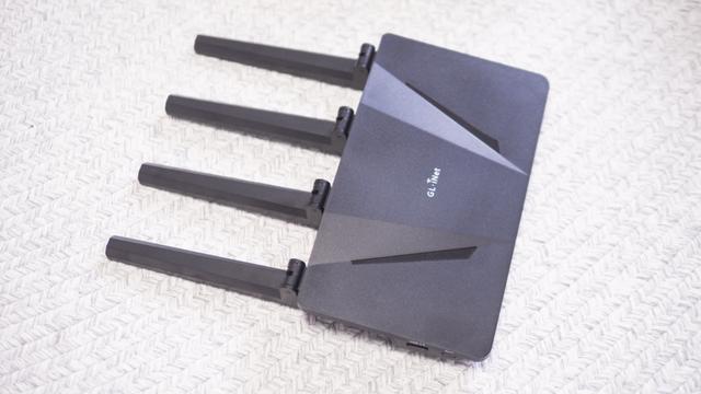 为刷机而生，首款支持原生Openwrt的WIFI 6路由——GL-AX1800体验