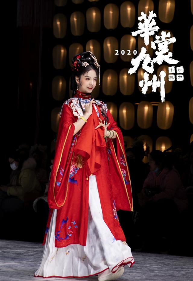 明华堂汉服（为什么明华堂汉服那么贵）