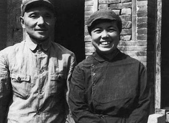 1939年邓小平结婚，彭德怀初见卓琳：小平同志，你可真会找老婆呀