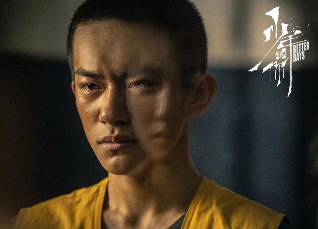 要变天了，娱乐圈迎来“虎头铡”，只有潮水退去，才知道谁在裸泳