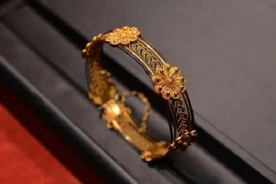金店黄金价格今天多少一克(2021年9月28日)