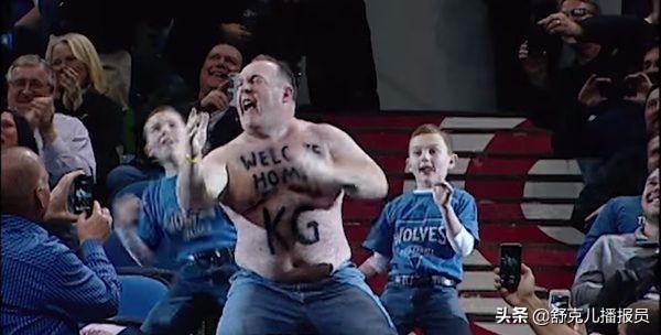 汽车跳舞男(汽车跳舞的视频)