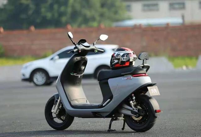 小牛VS九号，谁才是互联网品牌“一哥”？车型对比+用户真实反馈