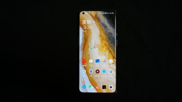 從手機到閱讀器和電腦，一篇買齊9月開學好物