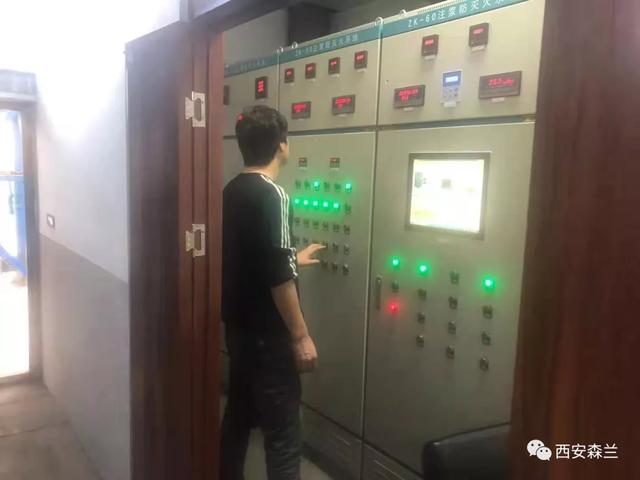 矿用束管
