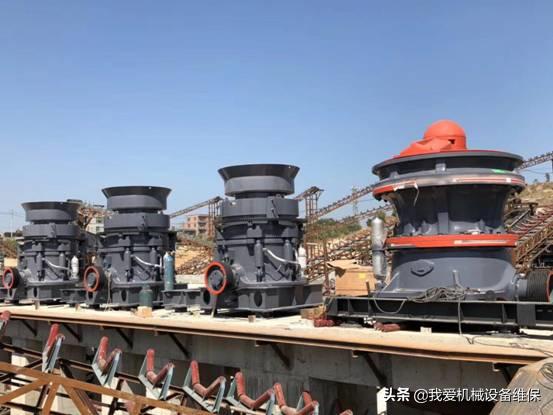 圆锥破碎机顺时针吗