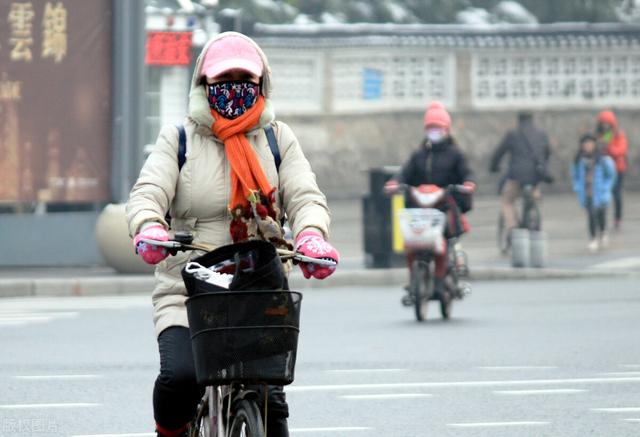 秋冬季节膝盖怕凉、膝盖痛怎么办？看完你就明白了