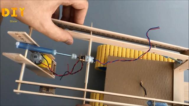 破碎机玩具球视频