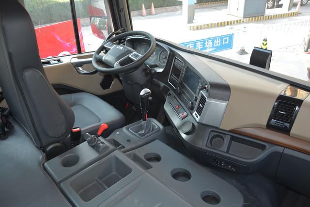 砂石运输车