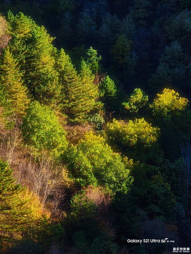 三星Galaxy S21 Ultra 5G遇见山岭秋天