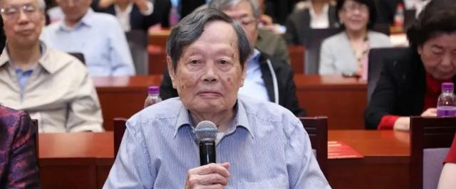 杨振宁百岁演讲：50年前，我很想知道中国的原子弹是不是中国人自己造出来的