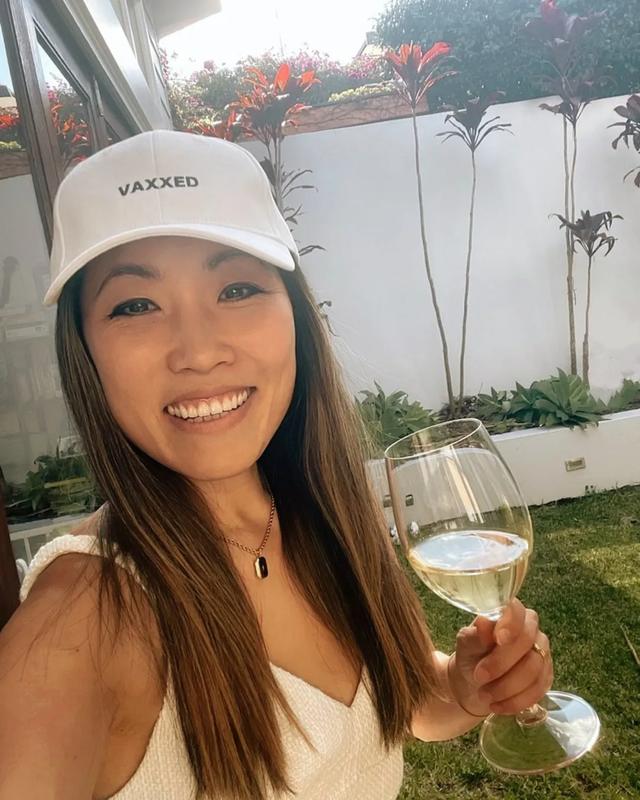 澳洲华裔女子瞒父母每天“假装上班”创业，时装品牌市值逾3亿元