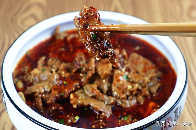 1斤牛肉1塊豆腐一鍋燉，廚師長分享家常豆花牛肉做法，鮮香嫩滑 健身 第10张