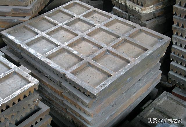 破碎机颚板一般使用什么材料