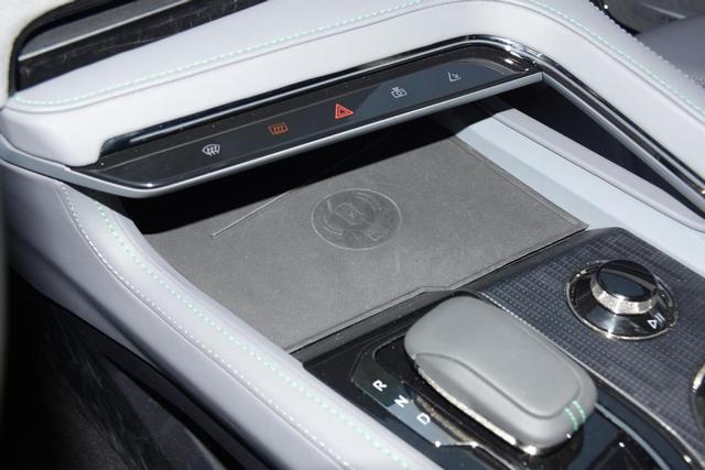 零百3.8秒，续航712km，28.1万起，详解自主高端电动车极氪001