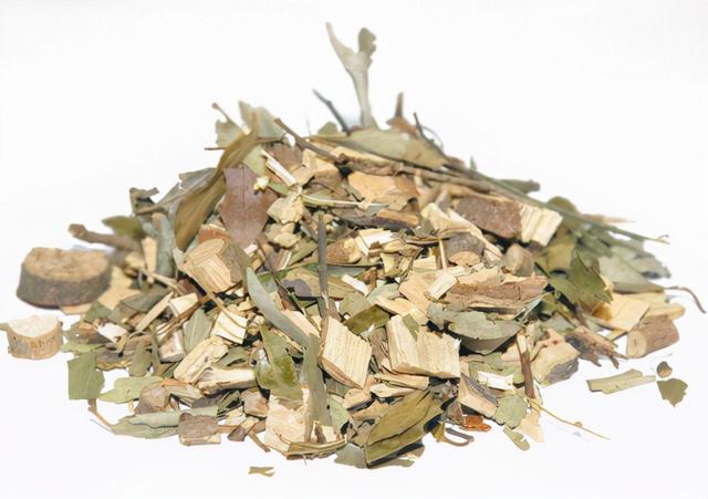 肝癌腹水难消，只能反复抽腹水？老中医经验分享，应对顽固腹水