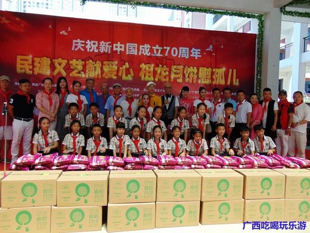 广西展图建筑工程覃锋