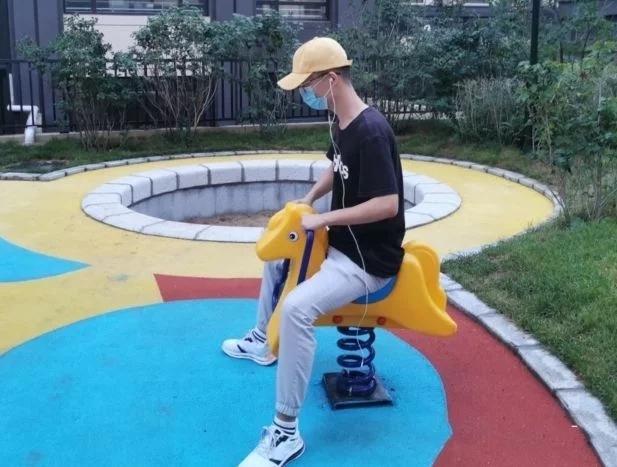 14岁男孩身高180cm，儿科医生：冬季多吃“4黄”，或有助孩子长高