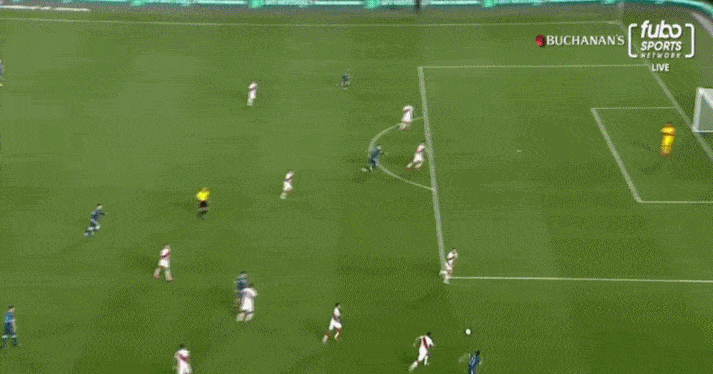 世初赛-劳塔罗破门横梁拒对方点球 阿根廷1-0秘鲁
