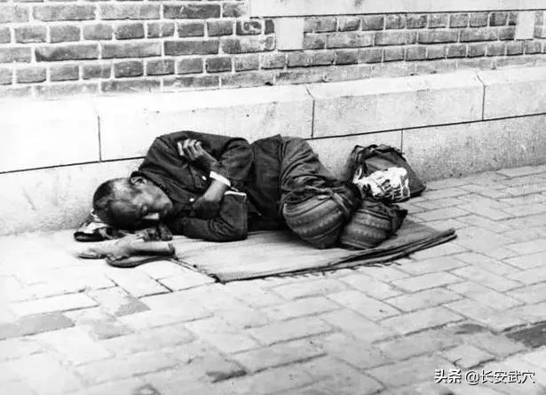 1934年，一“乞丐”硬闯根据地被拦，周总理见后惊呼：怎么是你？
