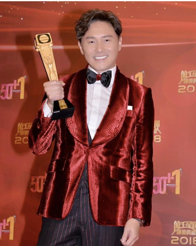 TVB最佳男配终于翻身当男一号 电视城偶遇郑伊键感谢20年前提携