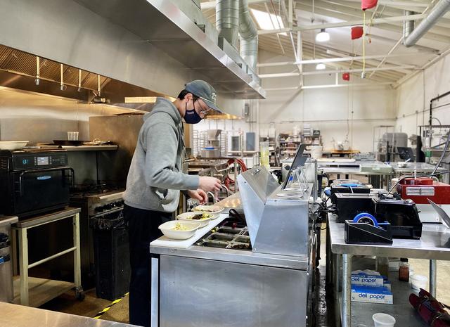 世界首个机器人餐厅即将开业！已获300万美元投资 | 科学焦点