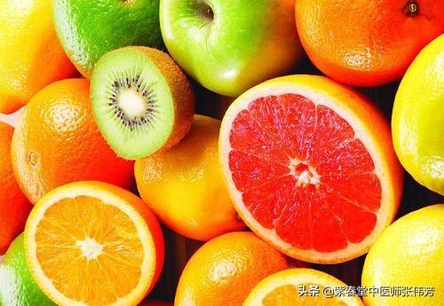 手臂上突然有很多小红点