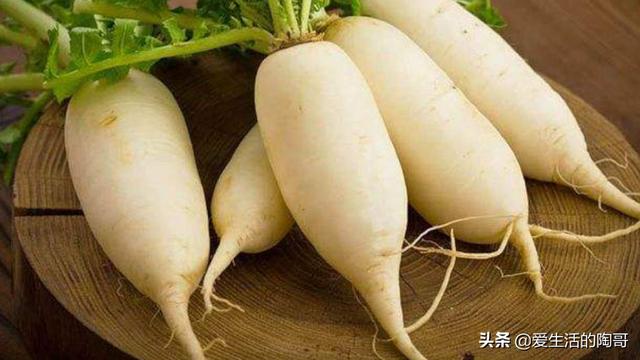 霜降到，吃3菜，饮2水，食1肉，做1事，顺应时节，安稳进入寒冬季