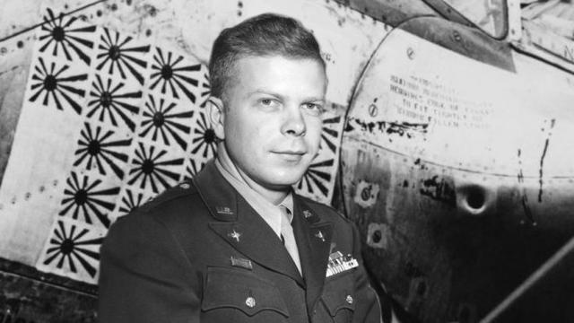 王牌中的王牌：美国历史上最伟大的空军飞行员迪克·邦的传奇故事