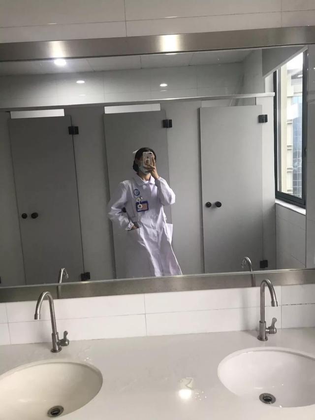 鸡皮肤挂医学门诊还是皮肤科