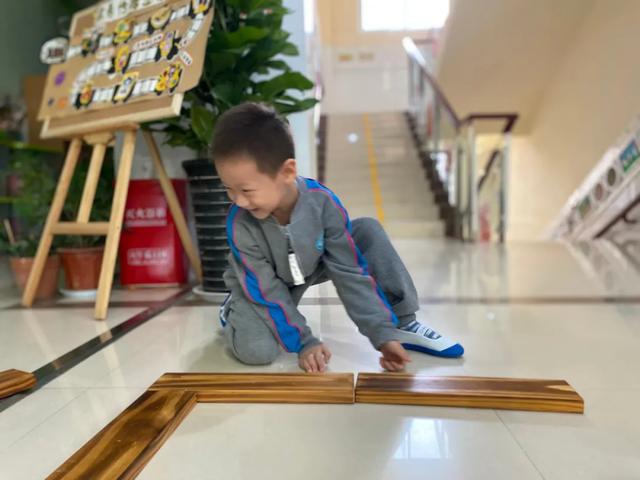 金水一幼中、大班开学第一天掠影