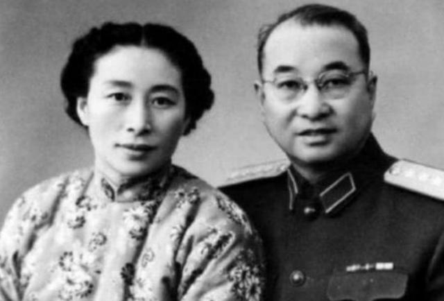 1992年陈赓之妻去台湾，十几辆车一字排开迎接，房间挤得水泄不通