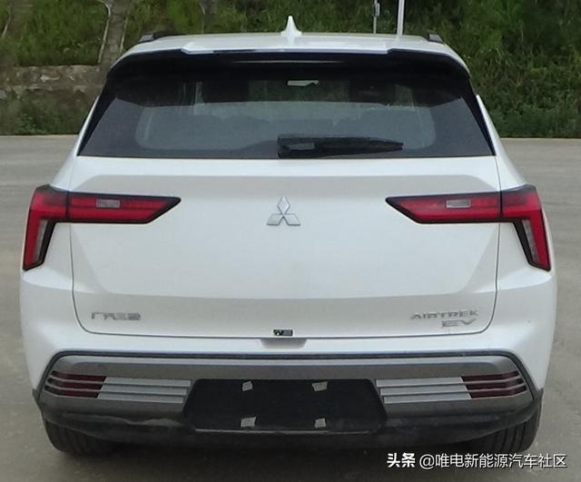 特斯拉全系取消雾灯？恒驰首款车型进入工信部目录，唐EV新款来袭