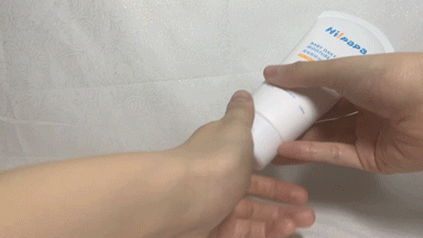 婴儿身体乳红色小象