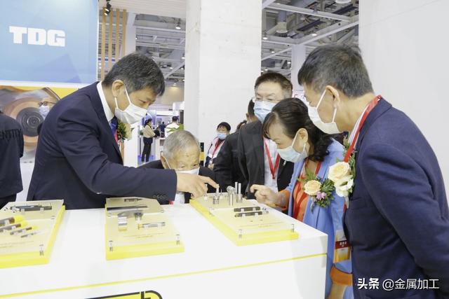 一次性口罩机械展