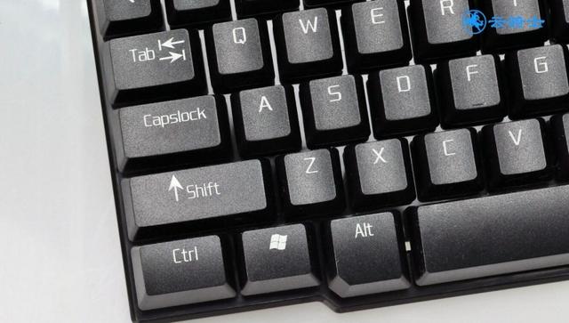 键盘解锁键是哪个键，键盘字母被锁住了怎么解锁？