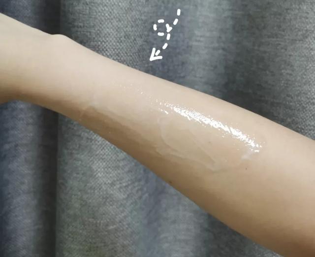 坚持涂绿茶身体乳
