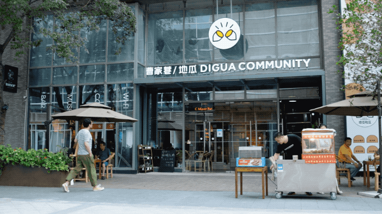 穷街陋巷:敢称全国第一的成都社区，很迷很魔幻