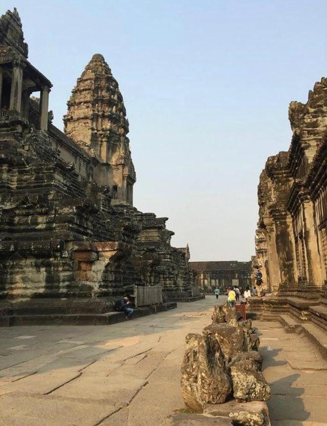 高棉的微笑（第一集）吴哥窟探秘历险记（Angkor Wat)