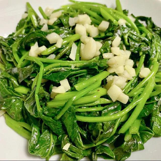 入冬后记得给孩子吃8种“维生素冠军”，我家常吃7种，你家呢？