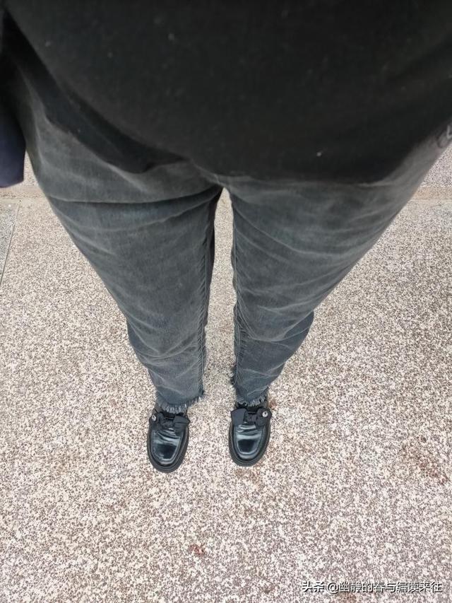 孕妇不怕怀孕辛苦，守着电脑抢东西