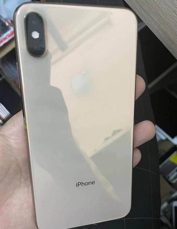 网友贪便宜2450元买iPhoneXS  Max，结果发现有隐藏ID