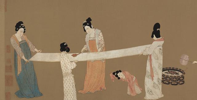 春蚕的象征意义是什么（春蚕的寓意及丝绸的文化价值）