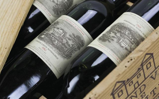 干红葡萄酒价格，盘点世界上最昂贵的20瓶葡萄酒，看看最贵的酒有多贵