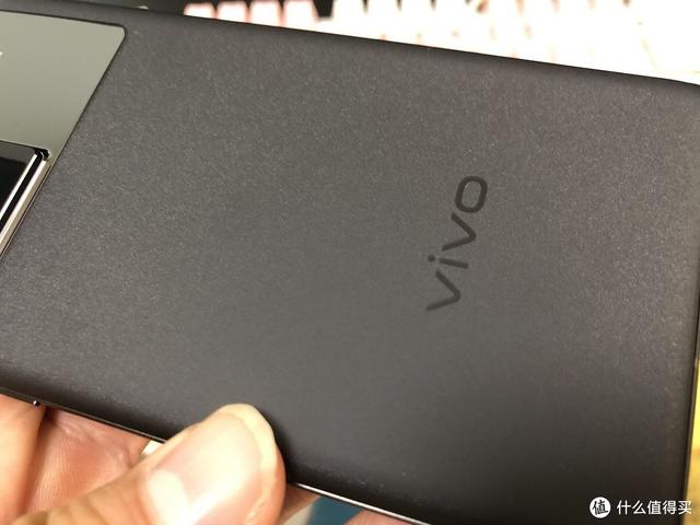 一年入手OPPO、vivo、苹果、一加品牌的旗舰机！最后当了个垃圾佬