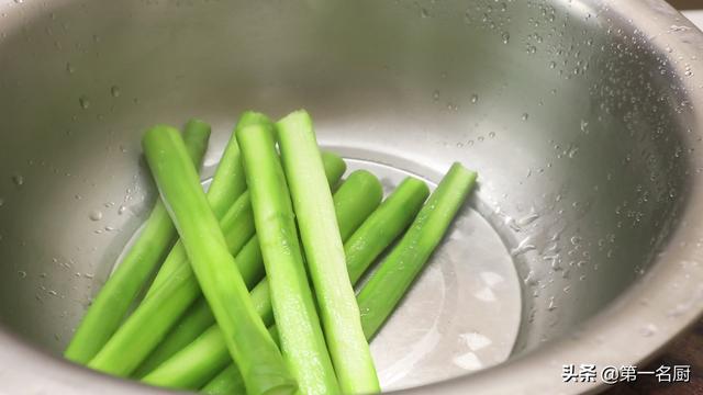 芦笋怎么吃好吃（白灼芦笋的做法和步骤）