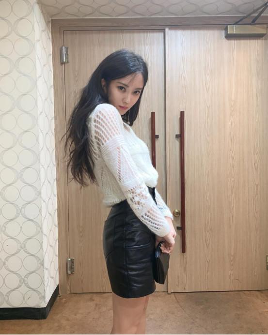 朴孝敏红色衣服跳舞（朴孝敏高清跳舞视频）